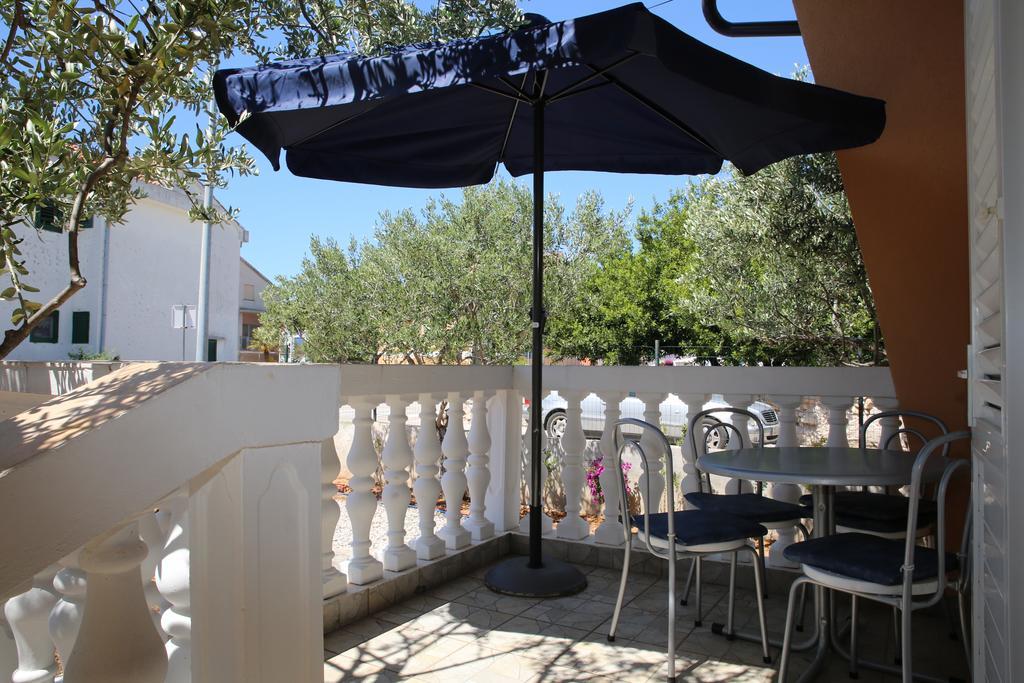 Apartmani Sprljan Vodice Exteriör bild