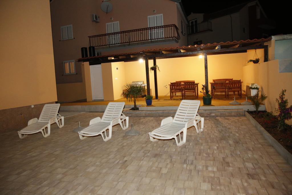 Apartmani Sprljan Vodice Exteriör bild